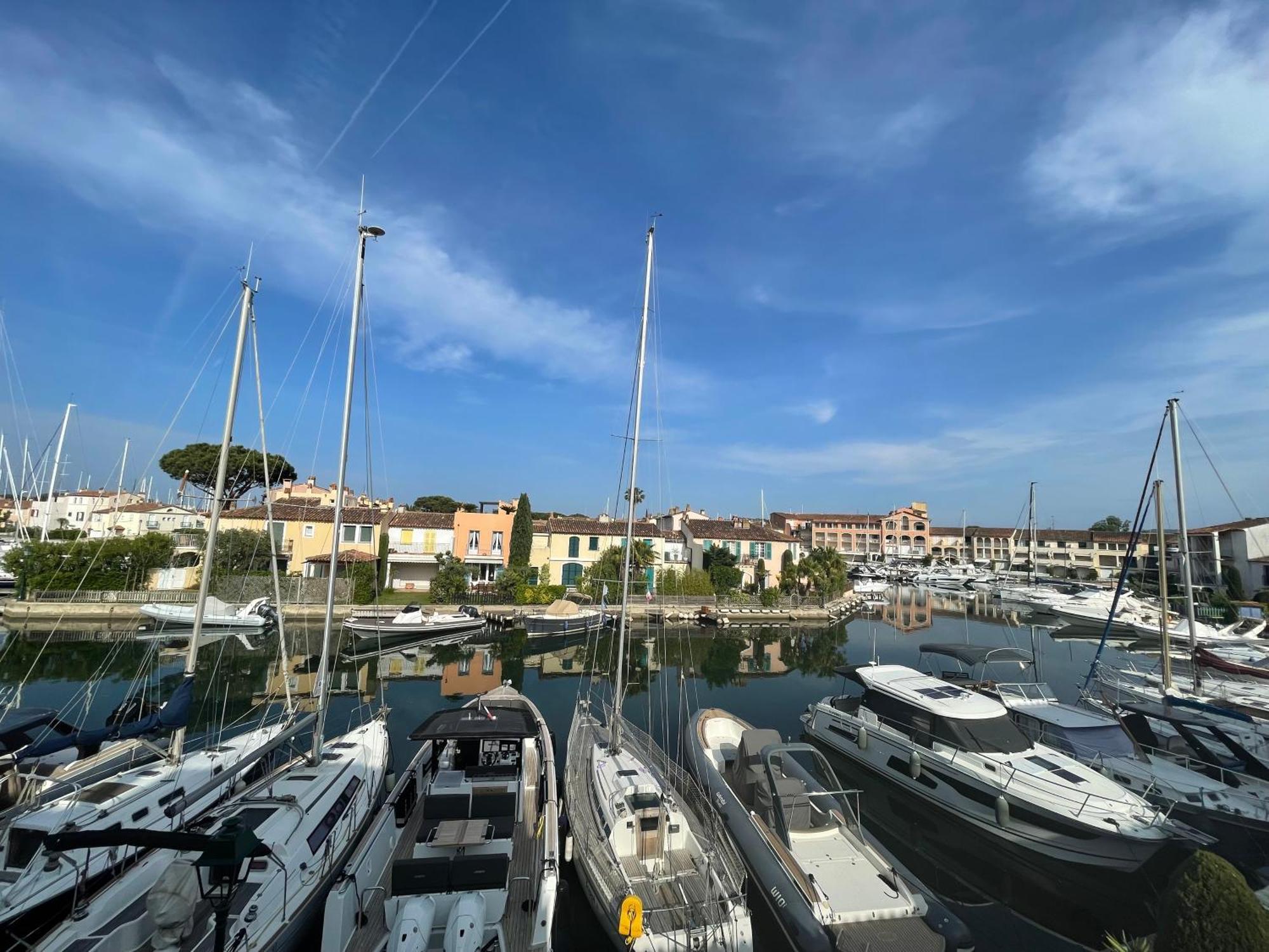 Appartement Canal View à Grimaud Extérieur photo