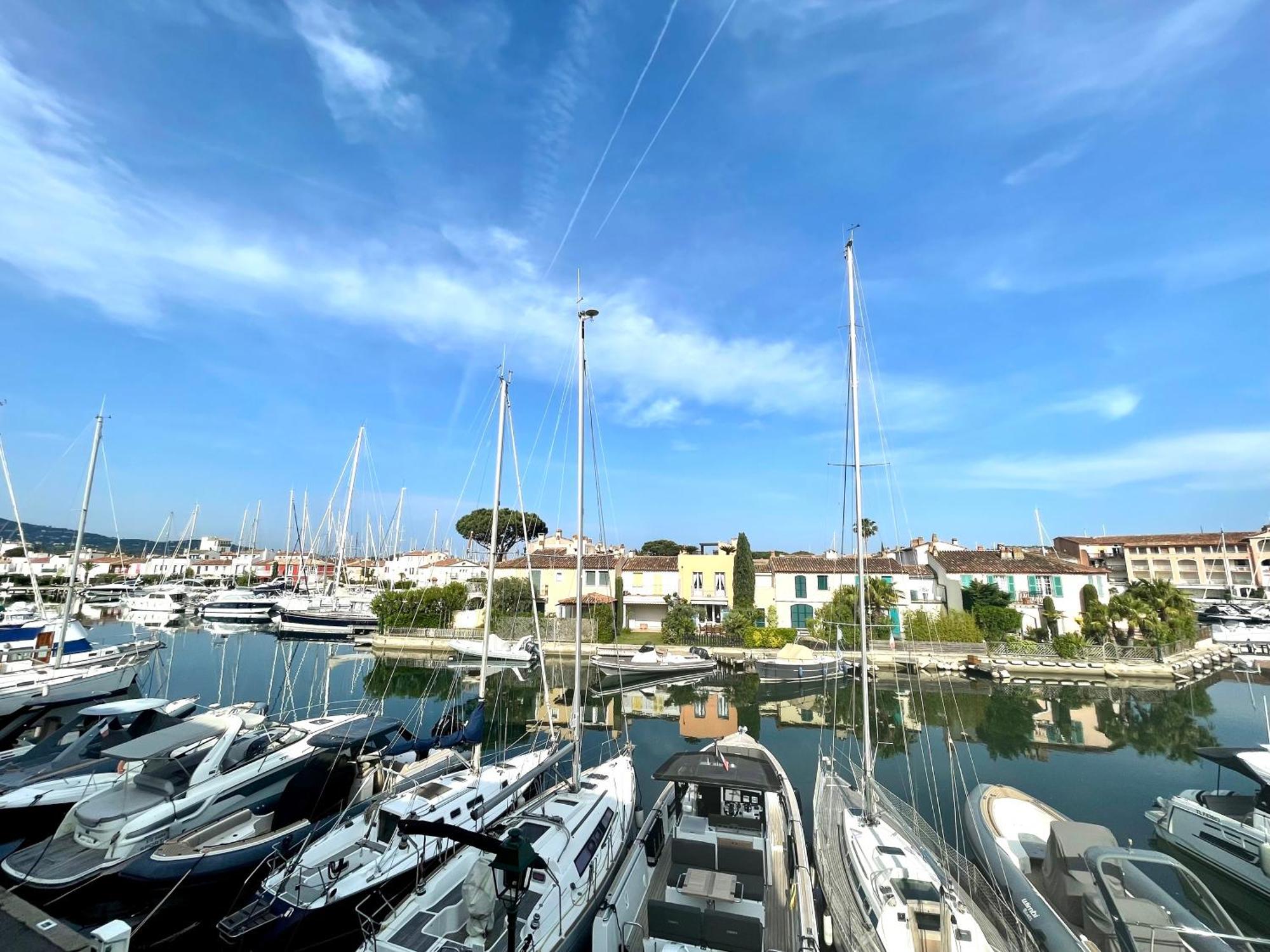 Appartement Canal View à Grimaud Extérieur photo