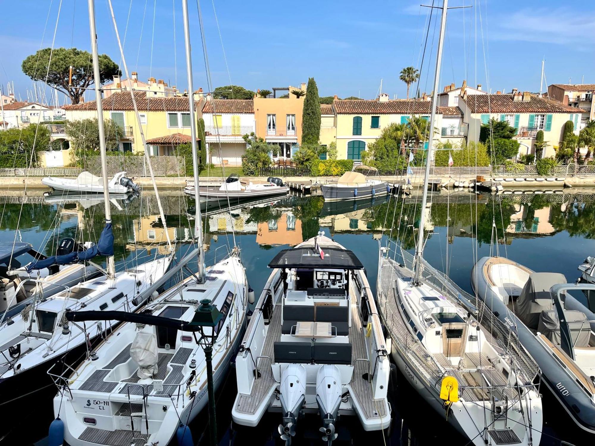 Appartement Canal View à Grimaud Extérieur photo